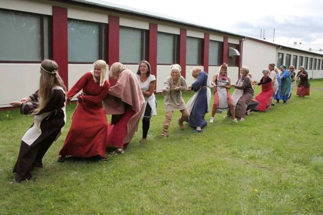 rope_pulling_iceland