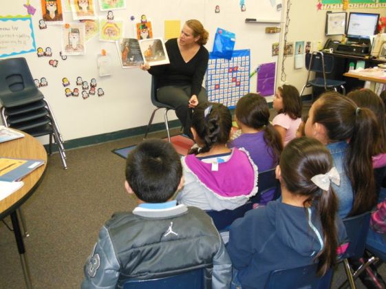 familly-guest-reader