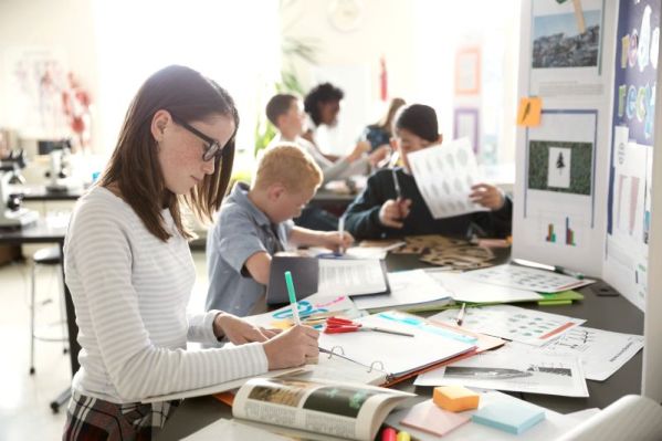 6-Proiecte-angajante-final-an-4